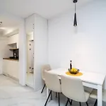 Luxury Downtown West *