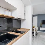 דירה Luxury Downtown West *