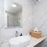 דירה Luxury Downtown West *