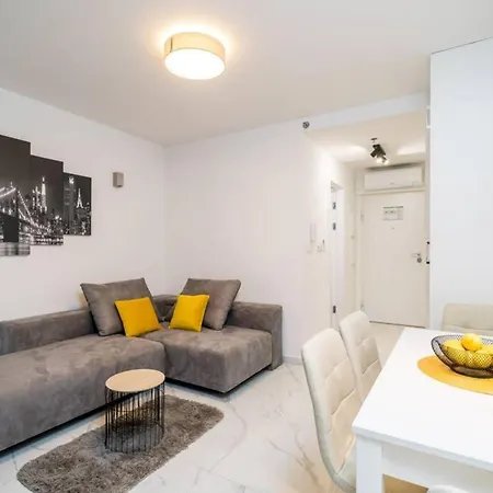 Apartment Luxury Downtown West